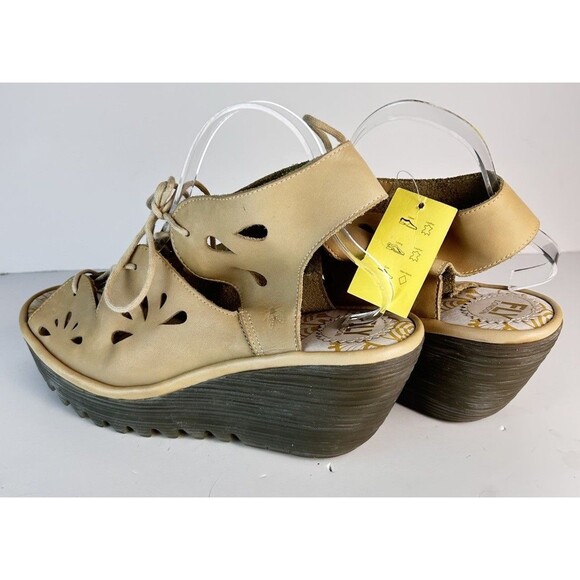 Fly London Yote Perforated Leather Open Toe Sandals Tie Size 11 Nude NWT - Picture 3 of 11